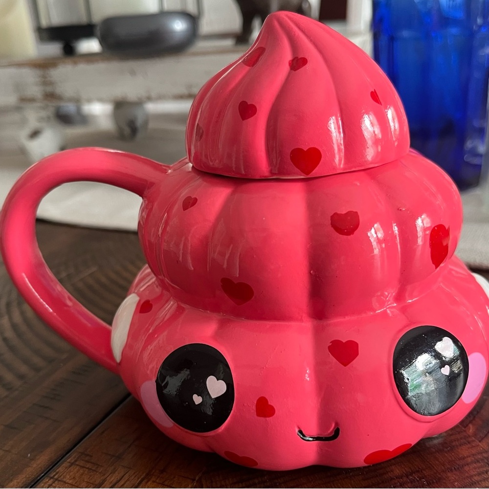 Seven20Pink Hearts Emoji w Poop Swirl Design Mug w Lid - Great Holiday Gift